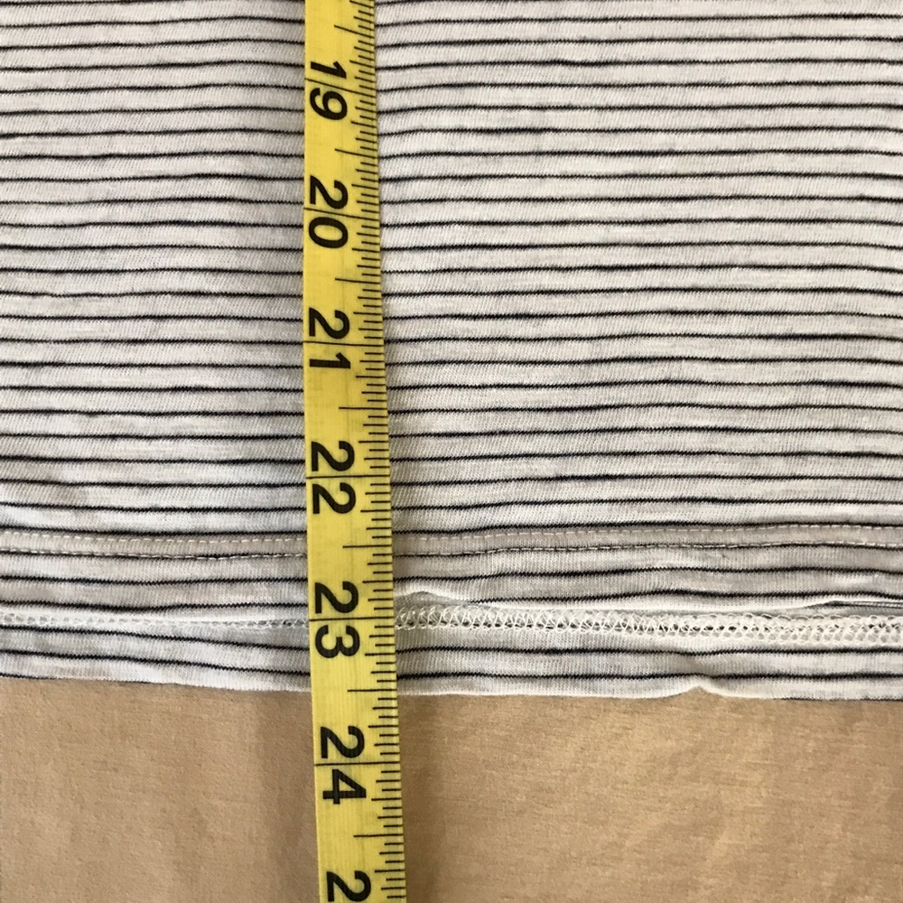 SOLD Boden V Neck pocket t shirt L 100% Cotton striped - Picture 4 of 10